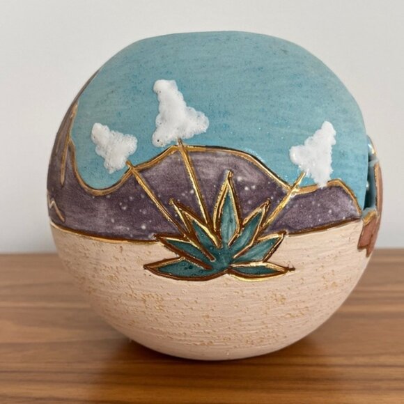 VERA RUSSELL Signed Vase Pottery Southwestern Decor Cut Out 22kt Gold Detail - Picture 3 of 13